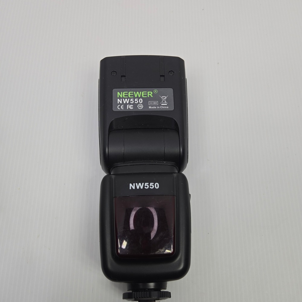 Neewer‎ NW550 Speedlite Flash Manual DSLR Camera Lighting Black Universal Size - Picture 2 of 8